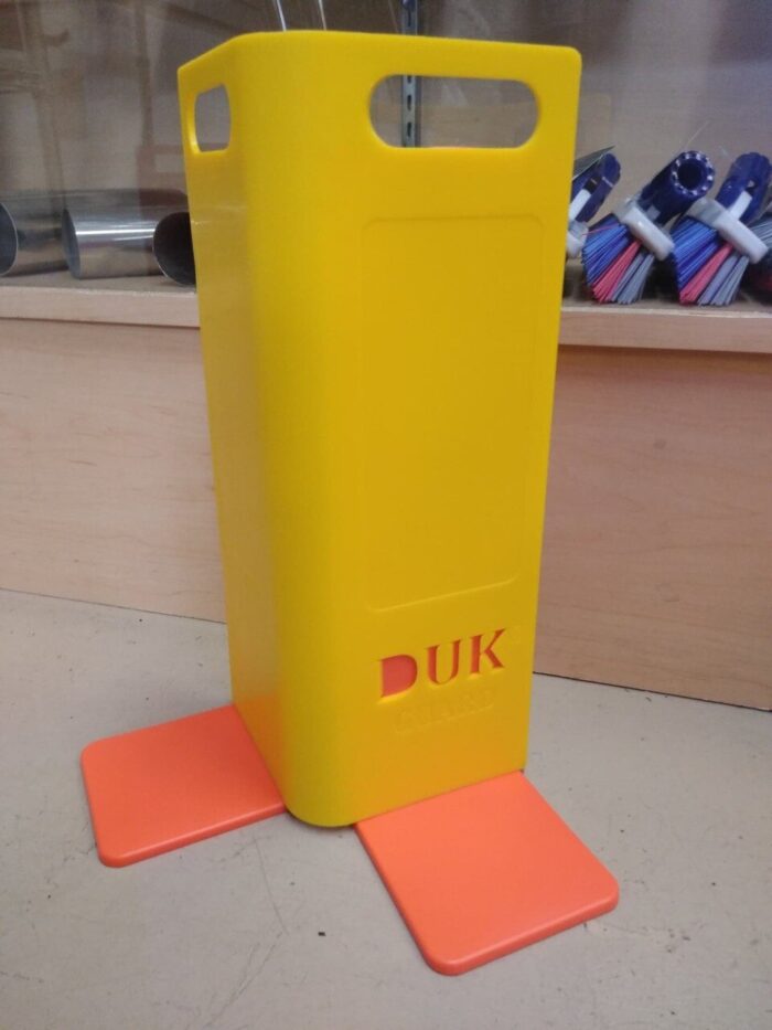Duk Guard (Yellow/Orange)